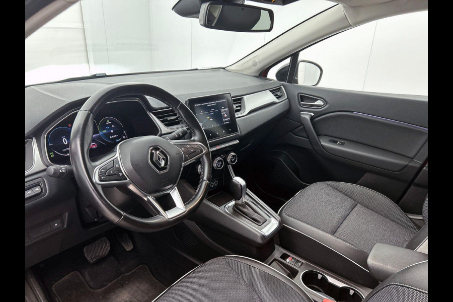Renault Captur 1.6 E-Tech Plug-in Hybrid 160 Serie Limitée E-TECH 1/2 LEER | CAMERA | CLIMA | SFEER-VERLICHTING
