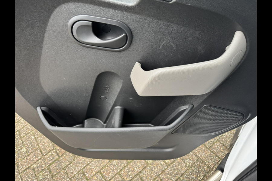 Renault Master T35 2.3 dCi L3H3 Cruise control Airco Bleutooth Elektrisch ramen Imperial Deurladder