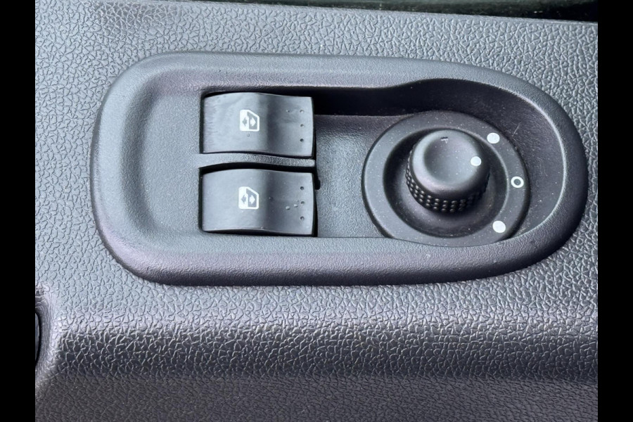 Renault Master T35 2.3 dCi L3H3 Cruise control Airco Bleutooth Elektrisch ramen Imperial Deurladder