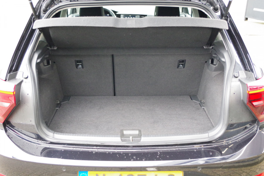 Volkswagen Polo 1.0 TSI 95 PK Life, Carplay, LED, Adap. Cruise Control