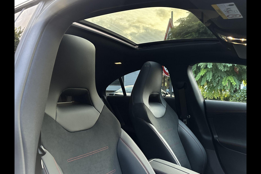 Mercedes-Benz CLA-Klasse 200 d AMG Line Panoramadak Multibeam Adapt. Cruise Ambient Keyless 360Cam