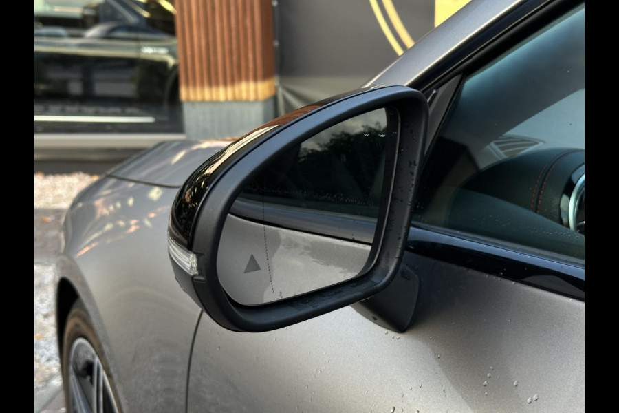 Mercedes-Benz CLA-Klasse 200 d AMG Line Panoramadak Multibeam Adapt. Cruise Ambient Keyless 360Cam