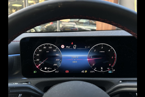 Mercedes-Benz CLA-Klasse 200 d AMG Line Panoramadak Multibeam Adapt. Cruise Ambient Keyless 360Cam