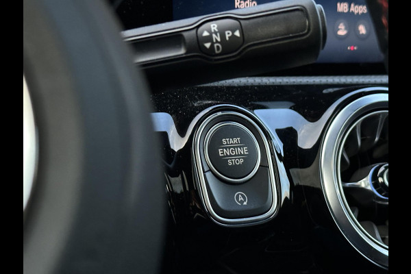 Mercedes-Benz CLA-Klasse 200 d AMG Line Panoramadak Multibeam Adapt. Cruise Ambient Keyless 360Cam