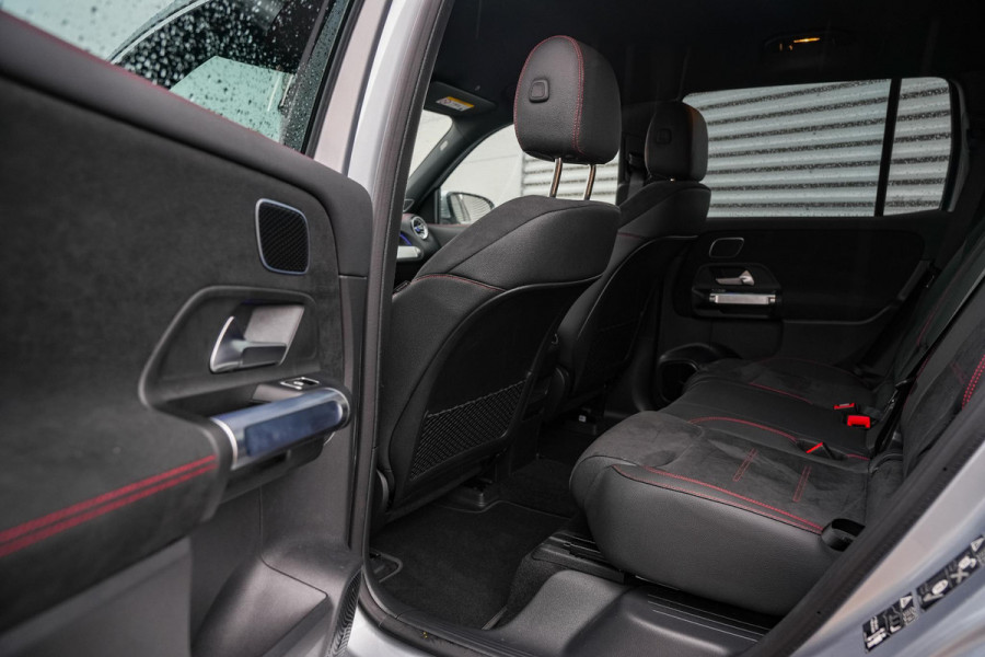 Mercedes-Benz EQB 250+ AMG Line 7p. 71 kWh 7 persoons Wide Screen Ambient verlichting Head Up Burmester