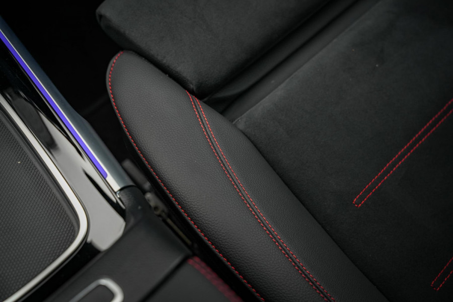 Mercedes-Benz EQB 250+ AMG Line 7p. 71 kWh 7 persoons Wide Screen Ambient verlichting Head Up Burmester