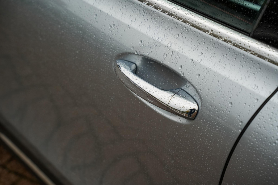 Mercedes-Benz EQB 250+ AMG Line 7p. 71 kWh 7 persoons Wide Screen Ambient verlichting Head Up Burmester