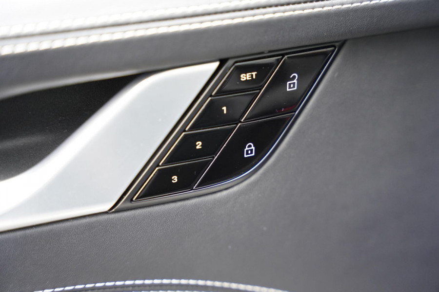 Porsche 911 992 Cabriolet 3.0 Carrera 4 S GERESERVEERD