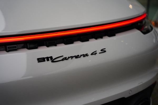 Porsche 911 992 Cabriolet 3.0 Carrera 4 S GERESERVEERD