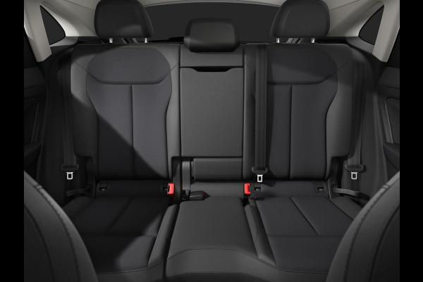 Audi Q3 Sportback Advanced edition e-hybrid 272 pk | Techniek pakket | Ambiente verlichting | Bagagenet | Privacy glas |