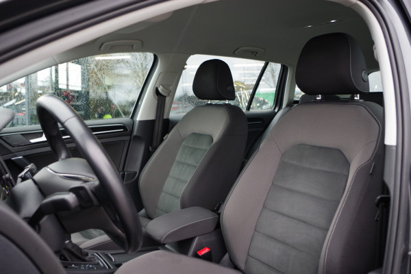 Volkswagen Golf Variant 1.5 TSI 150 PK Automaat Highline, Carplay, Stoelverwarming, Adap. Cruise Control