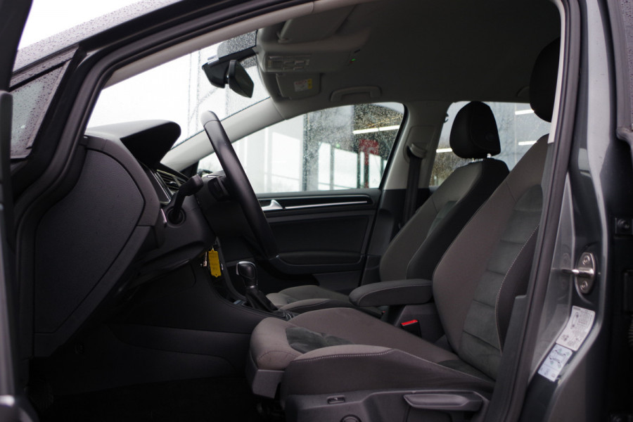 Volkswagen Golf Variant 1.5 TSI 150 PK Automaat Highline, Carplay, Stoelverwarming, Adap. Cruise Control