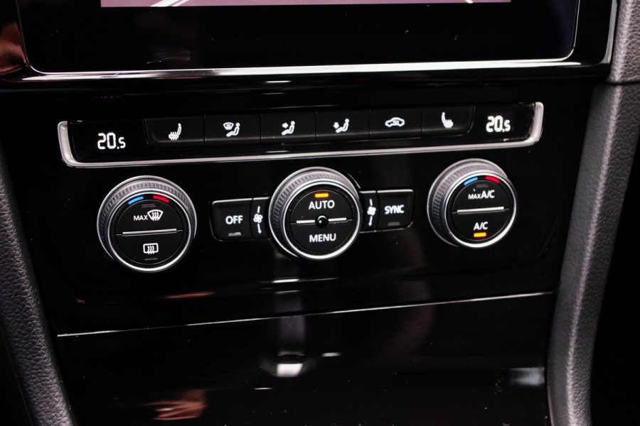 Volkswagen Golf Variant 1.5 TSI 150 PK Automaat Highline, Carplay, Stoelverwarming, Adap. Cruise Control