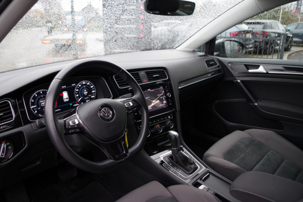 Volkswagen Golf Variant 1.5 TSI 150 PK Automaat Highline, Carplay, Stoelverwarming, Adap. Cruise Control