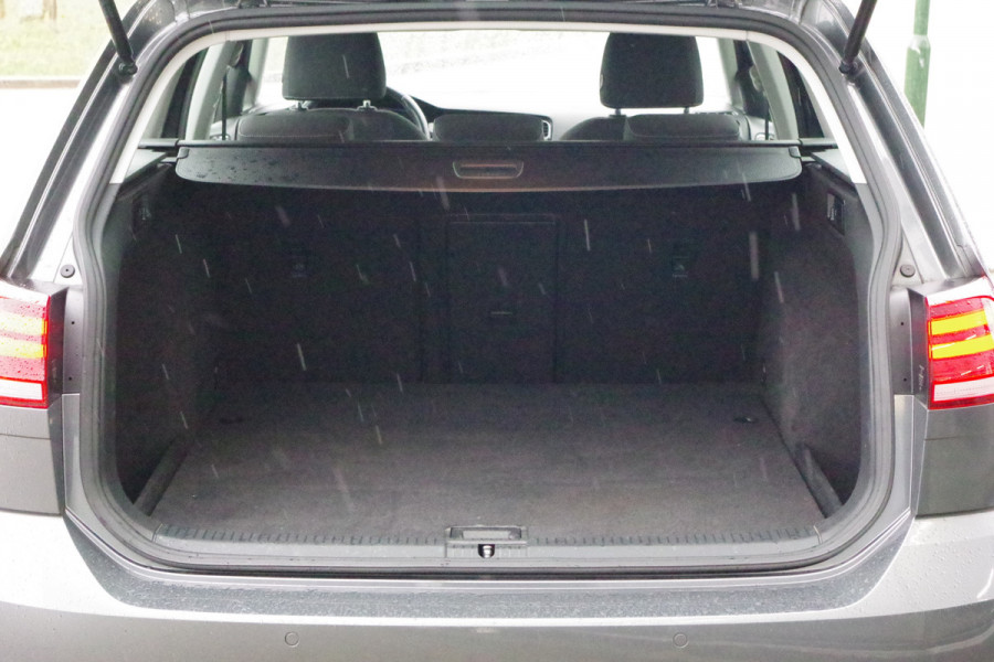 Volkswagen Golf Variant 1.5 TSI 150 PK Automaat Highline, Carplay, Stoelverwarming, Adap. Cruise Control