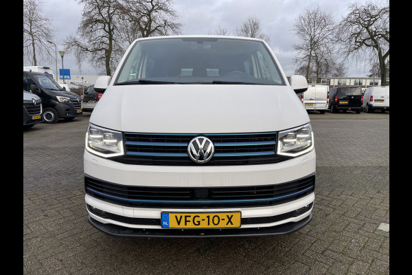 Volkswagen Transporter 2.0 TDI 150pk automaat L2H1 DC 5 persoons Highline / vaste prijs rijklaar € 34.950 ex btw / lease vanaf € 570 / lederen bekleding / adaptive cruise / airco / navigatie / euro 6 / bpm vrij !