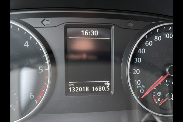 Volkswagen Transporter 2.0 TDI 150pk automaat L2H1 DC 5 persoons Highline / vaste prijs rijklaar € 34.950 ex btw / lease vanaf € 570 / lederen bekleding / adaptive cruise / airco / navigatie / euro 6 / bpm vrij !