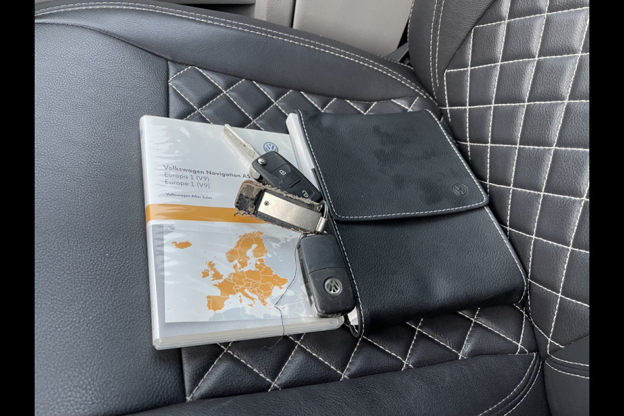 Volkswagen Transporter 2.0 TDI 150pk automaat L2H1 DC 5 persoons Highline / vaste prijs rijklaar € 34.950 ex btw / lease vanaf € 570 / lederen bekleding / adaptive cruise / airco / navigatie / euro 6 / bpm vrij !