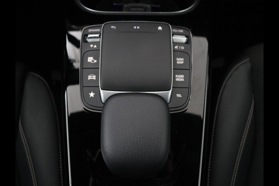 Mercedes-Benz CLA-Klasse 250e AMG Line | Stoelverwarming | Carplay | Trekhaak | Leder/Alcantara | Navigatie | Full LED | Park Assist | Sfeerverlichting | Climate control | Cruise control | PHEV | Plug In