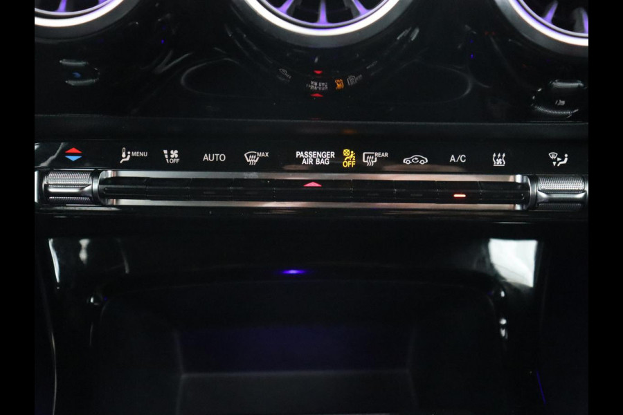 Mercedes-Benz CLA-Klasse 250e AMG Line | Stoelverwarming | Carplay | Trekhaak | Leder/Alcantara | Navigatie | Full LED | Park Assist | Sfeerverlichting | Climate control | Cruise control | PHEV | Plug In