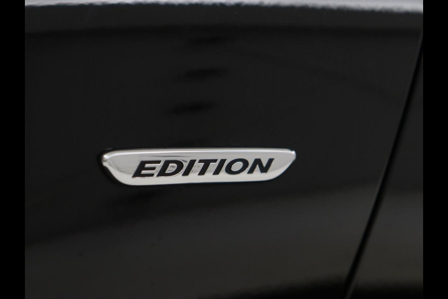 Mercedes-Benz CLA-Klasse 250e AMG Line | Stoelverwarming | Carplay | Trekhaak | Leder/Alcantara | Navigatie | Full LED | Park Assist | Sfeerverlichting | Climate control | Cruise control | PHEV | Plug In