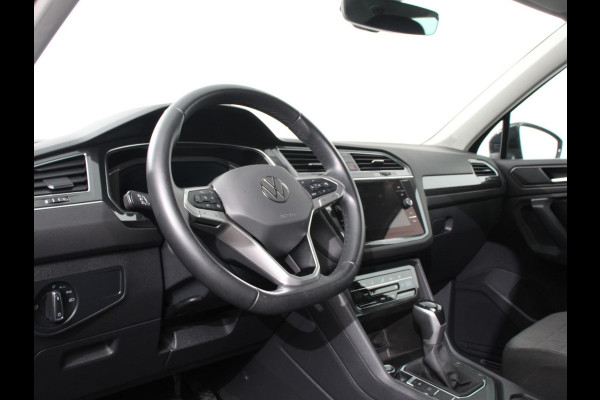 Volkswagen Tiguan 1.4 TSI 245pk PHEV Life DSG | Navigatie | Apple Carplay/Android Auto | Parkeersensoren | Adaptive Cruise Control | Elektrische achterklep | Virtual Cockpit | Climate Control | Keyless Entry