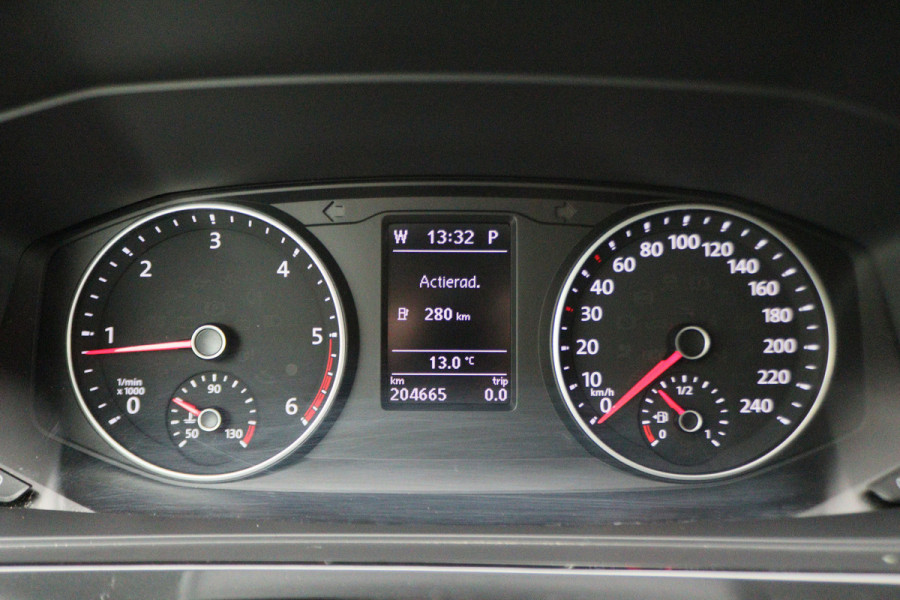 Volkswagen Transporter 2.0 TDI DSG L2H1 DC Highline 2x Schuifdeur, ACC, Camera, Apple Carplay, LED, DAB, PDC, Trekhaak, 20''