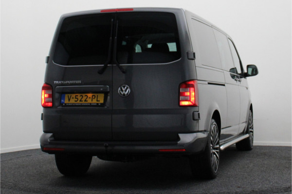 Volkswagen Transporter 2.0 TDI DSG L2H1 DC Highline 2x Schuifdeur, ACC, Camera, Apple Carplay, LED, DAB, PDC, Trekhaak, 20''
