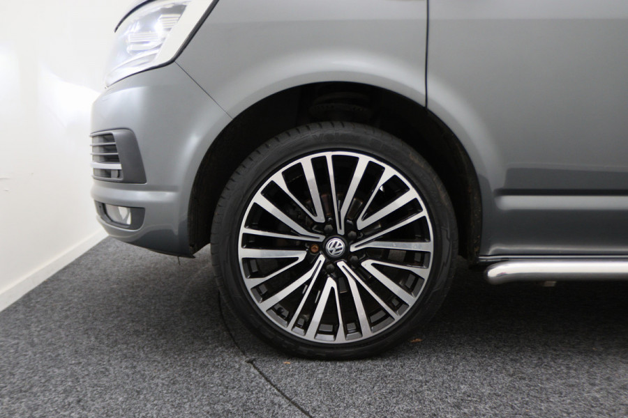 Volkswagen Transporter 2.0 TDI DSG L2H1 DC Highline 2x Schuifdeur, ACC, Camera, Apple Carplay, LED, DAB, PDC, Trekhaak, 20''