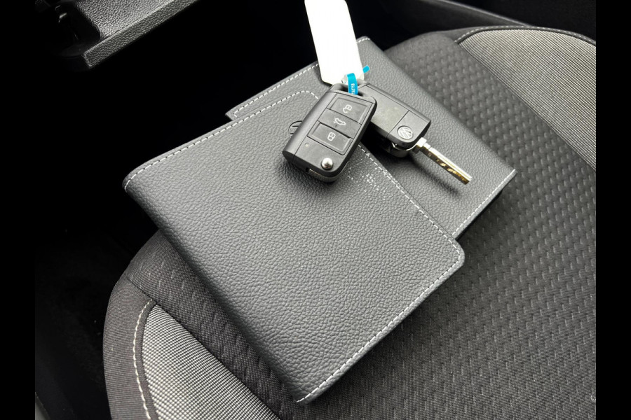 Volkswagen Polo 1.0 TSI R-Line Business AC_Navi_Carplay_Led_Virtual cocpit