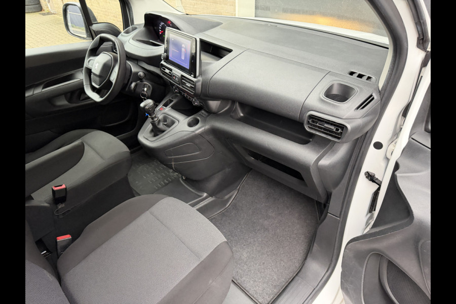 Peugeot Partner 1.2 PureTech 111PK Benzine Premium CarPlay/cruice control/navi