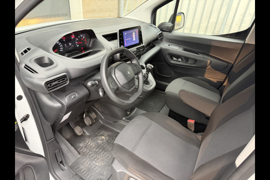 Peugeot Partner 1.2 PureTech 111PK Benzine Premium CarPlay/cruice control/navi