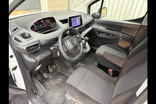 Peugeot Partner 1.2 PureTech 111PK Benzine Premium CarPlay/cruice control/navi