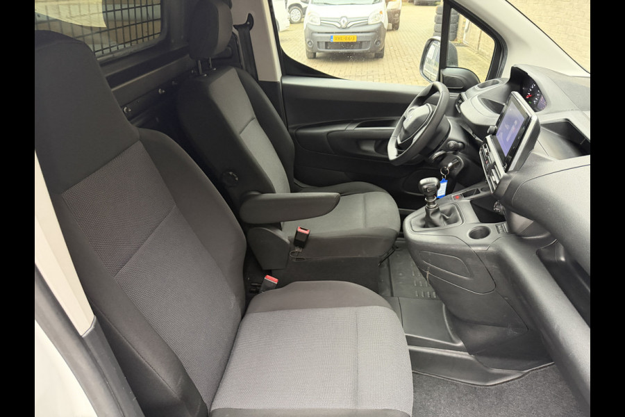 Peugeot Partner 1.2 PureTech 111PK Benzine Premium CarPlay/cruice control/navi