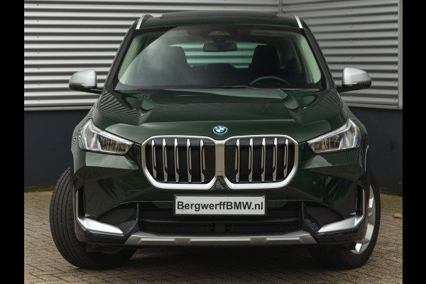 BMW X1 xDrive25e - xLine - Pano - Trekhaak - Camera - Stuurwiel verwarmd