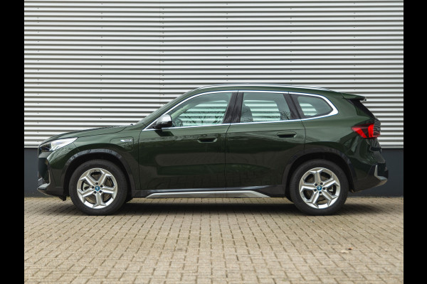 BMW X1 xDrive25e - xLine - Pano - Trekhaak - Camera - Stuurwiel verwarmd