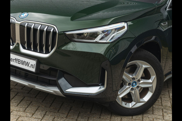BMW X1 xDrive25e - xLine - Pano - Trekhaak - Camera - Stuurwiel verwarmd