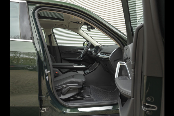 BMW X1 xDrive25e - xLine - Pano - Trekhaak - Camera - Stuurwiel verwarmd