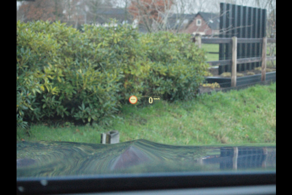 BMW iX3 High Executive 80 kWh | Panoramadak | 360 Camera | Trekhaak | Harman Kardon | Sfeerverlichting |