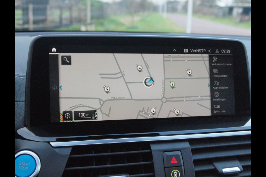 BMW iX3 High Executive 80 kWh | Panoramadak | 360 Camera | Trekhaak | Harman Kardon | Sfeerverlichting |