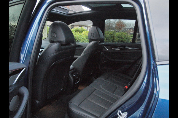 BMW iX3 High Executive 80 kWh | Panoramadak | 360 Camera | Trekhaak | Harman Kardon | Sfeerverlichting |