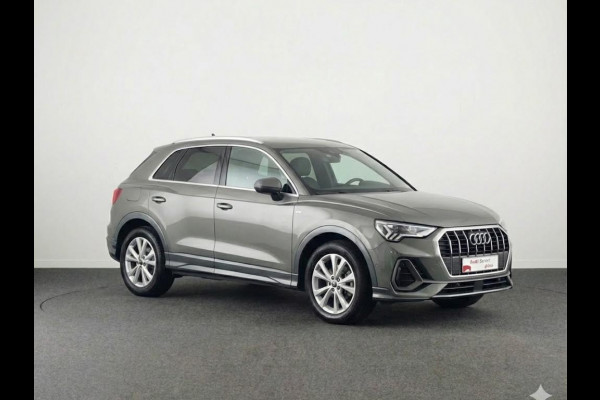 Audi Q3 35 TFSI S edition 150pk | Navigatie | Adaptieve cruise controle | Verwarmbare voorstoelen