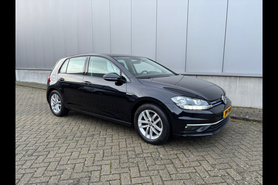 Volkswagen Golf 1.5 TSI Comfortline Business / Carplay / Trekhaak