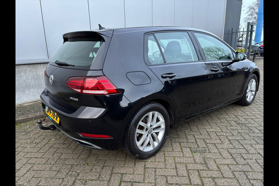Volkswagen Golf 1.5 TSI Comfortline Business / Carplay / Trekhaak