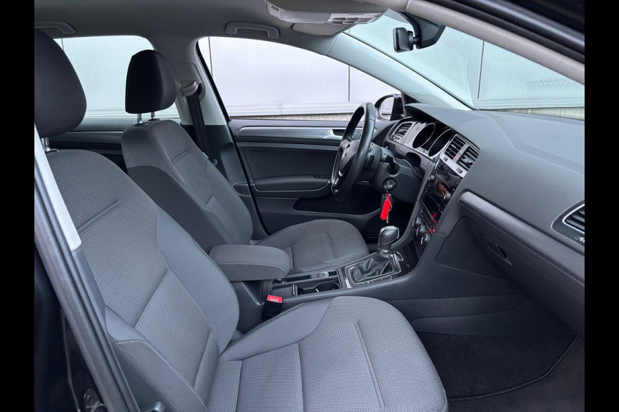 Volkswagen Golf 1.5 TSI Comfortline Business / Carplay / Trekhaak
