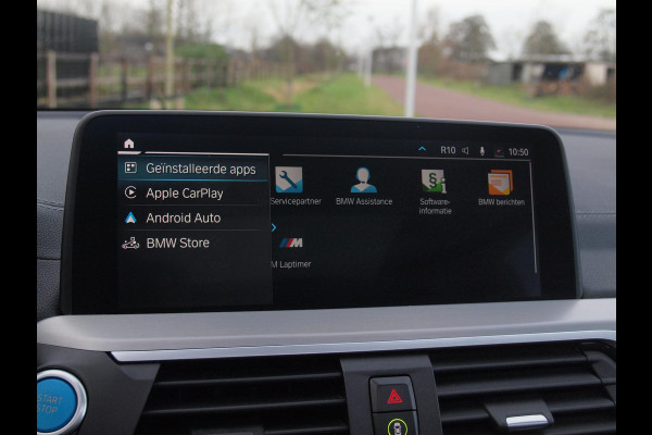 BMW iX3 Executive 80 kWh | Panoramadak | Camera | Sfeerverlichting | Apple Carplay |