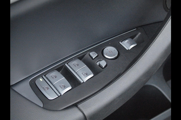 BMW iX3 Executive 80 kWh | Panoramadak | Camera | Sfeerverlichting | Apple Carplay |