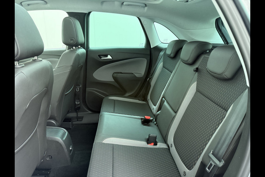 Opel Crossland X T 111PK AUT-6 Pano-Dak Pdc Trekhaak Navi Ecc HUD Apple Carplay Android Auto 360°Camera Bord-Herkenning Head-Up Display Innovatio AGR-Comfort Stoelen Lmv Cruise Control Isofix DAB+ Bluetooth Lane Assist Led Head-Up-Display Super-compleet Origineel Nederlandse Auto Distributieriem is vervangen!