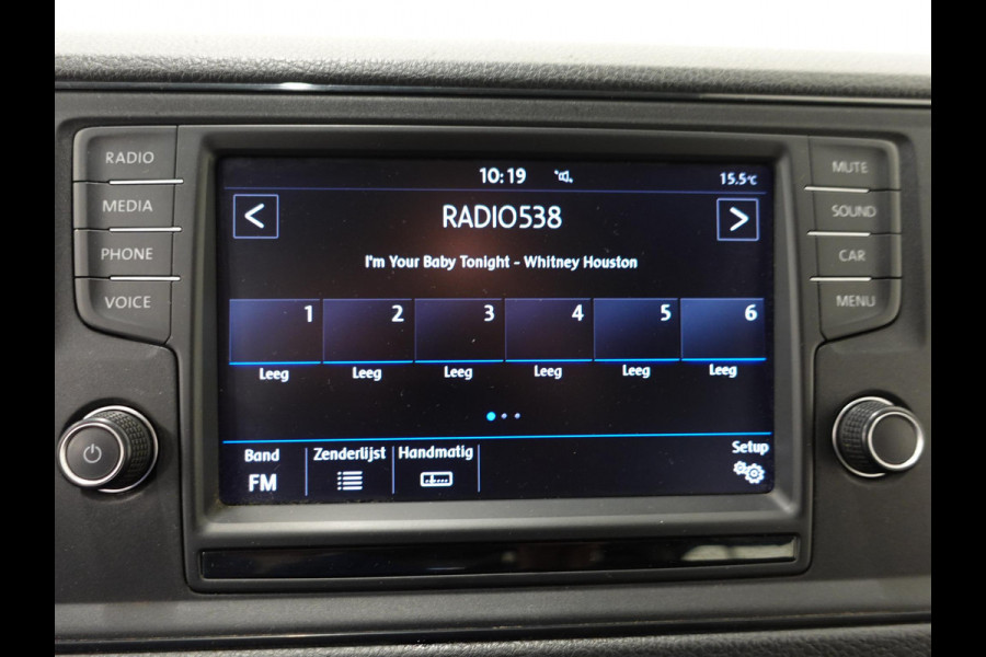 Volkswagen Crafter 140pk L4H3 / L3H2 Dubbele cabine Airco Cruise control Trekhaak Navigatie Carplay  Camera Sidebars Euro6