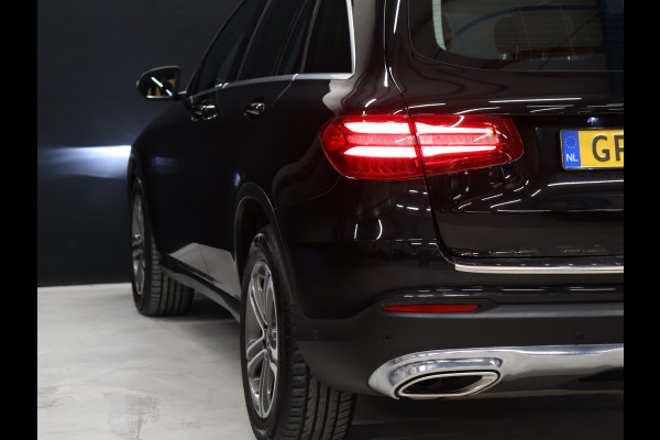 Mercedes-Benz GLC 250 4MATIC [TREKHAAK, BLUETOOTH TELEFOON, CRUISE CONTROL, ACHTERUITRIJCAMERA, PDC ACHTER, STOELVERWARMING, AUTOMATISCHE AIRCO, ELEKTRISCHE ACHTERKLEP, NIEUWSTAAT]